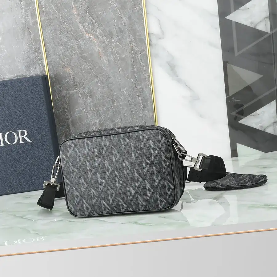 Marc Bohan Diamond Pattern Tote Set