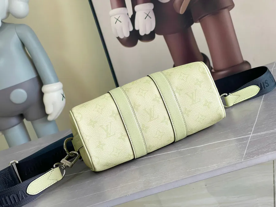 Louis Vuitton Keepall 25 Shoulder Bag