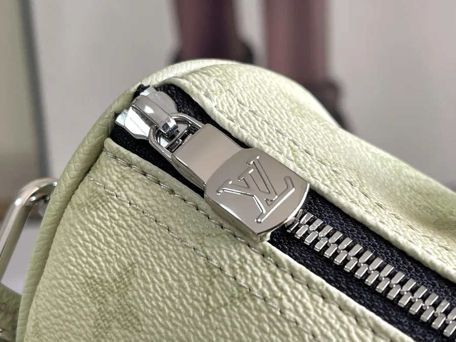 Louis Vuitton Keepall 25 Shoulder Bag