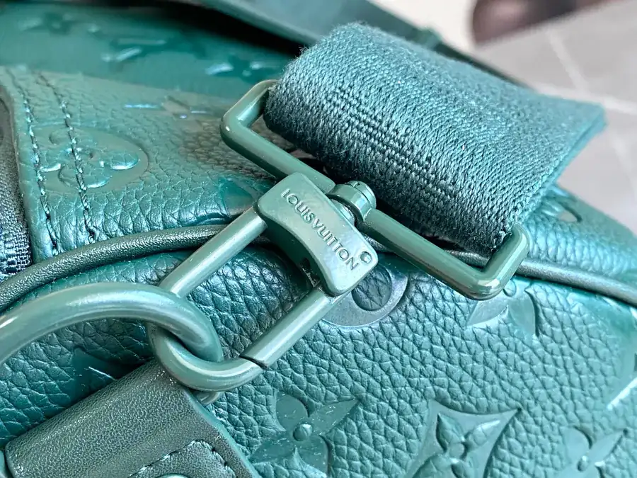 Louis Vuitton Keepall Bandoulière Travel Bag in Emerald Green
