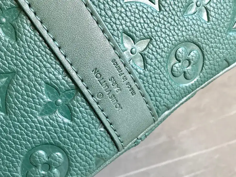 Louis Vuitton Keepall Bandoulière Travel Bag in Emerald Green