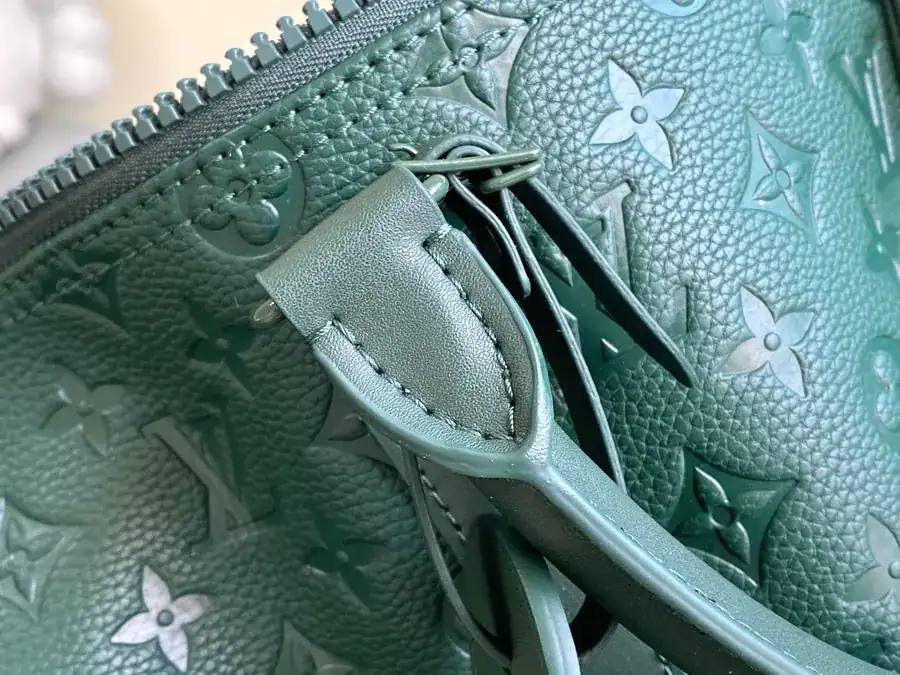 Louis Vuitton Keepall Bandoulière Travel Bag in Emerald Green