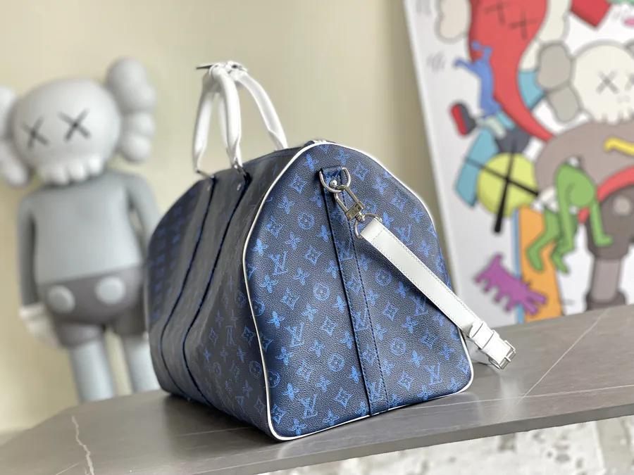 LV Keepall Bandoulière 55 Travel Bag Vintage Monogram Design