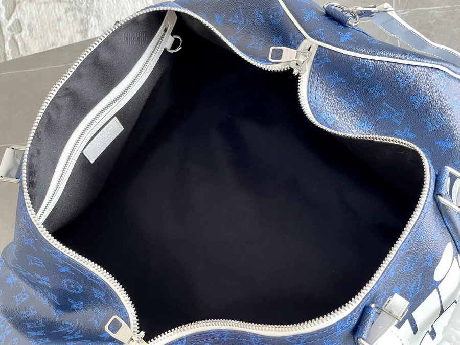 LV Keepall Bandoulière 55 Travel Bag Vintage Monogram Design