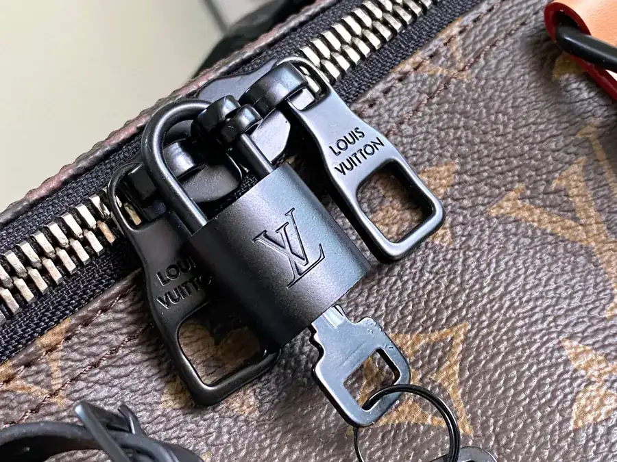 New Version Keepall with Color Contrast Classic Design