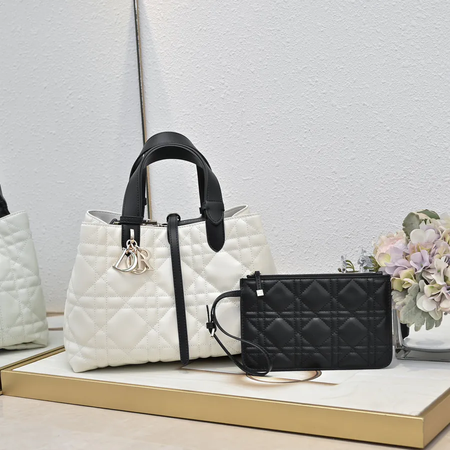 Toujours Travel Bag Medium Size