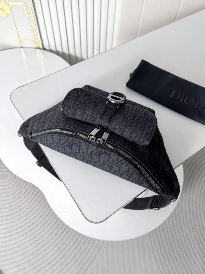 8 Spring 2025 Collection Tote Bag