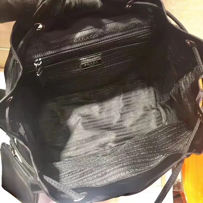 P Brand New Ladies Backpack with Small Bag BZ811