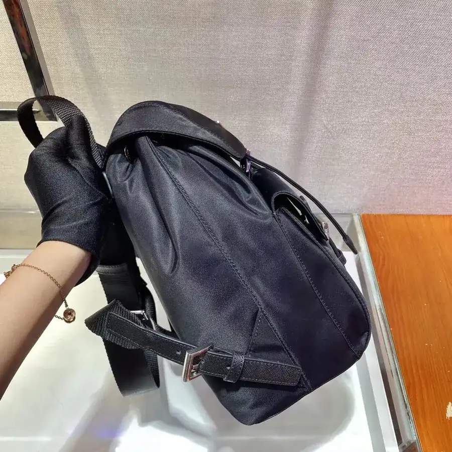 P Family Classic Shoulder Bag 1BZ677