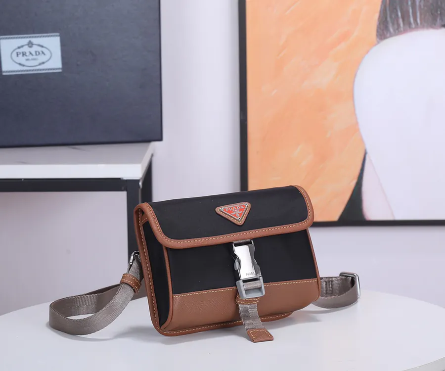 Mini Mail Bag in Grained Calfskin
