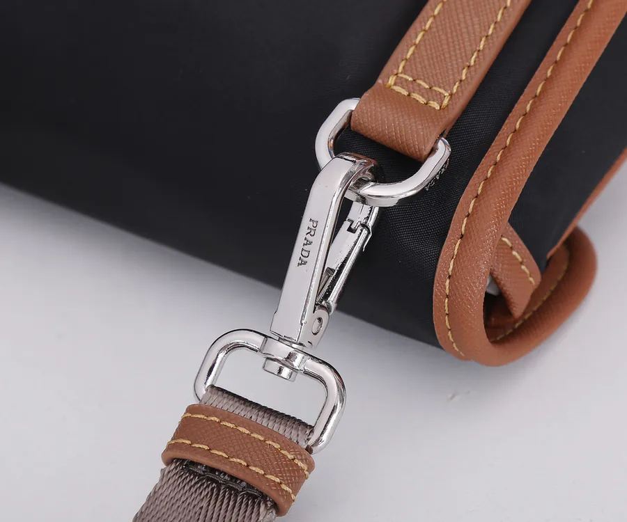 Mini Mail Bag in Grained Calfskin