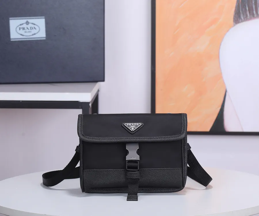 Mini Mail Bag in Grained Calfskin