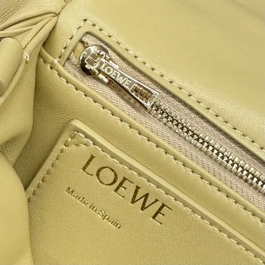 P1000.LOw℮ Goya Handbag