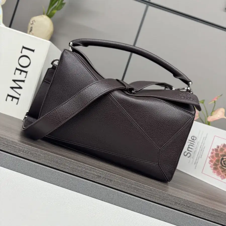 P850.LOw℮ Puzzle Handbag in Soft Deer Leather