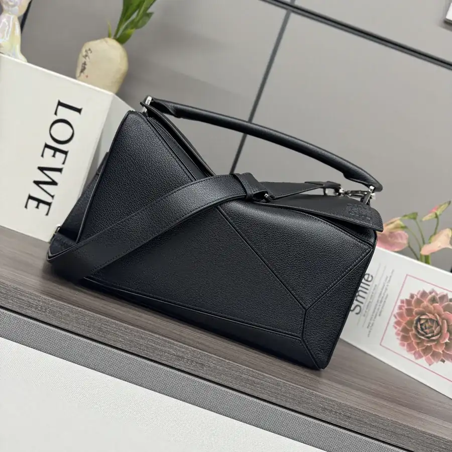 P850.LOw℮ Puzzle Handbag in Soft Deer Leather