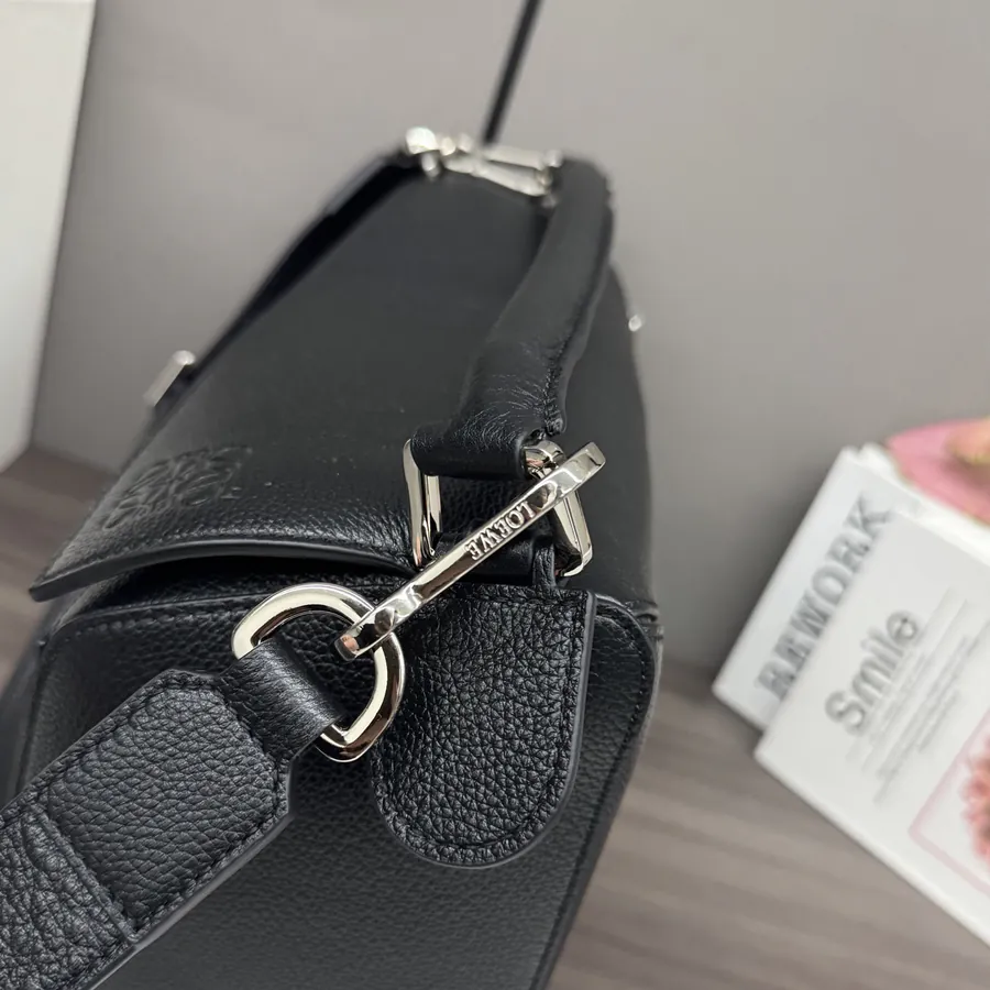 P850.LOw℮ Puzzle Handbag in Soft Deer Leather