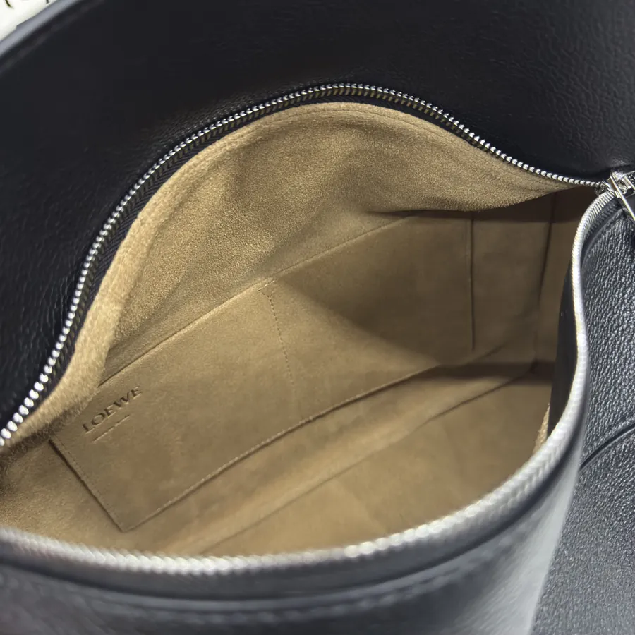 P850.LOw℮ Puzzle Handbag in Soft Deer Leather