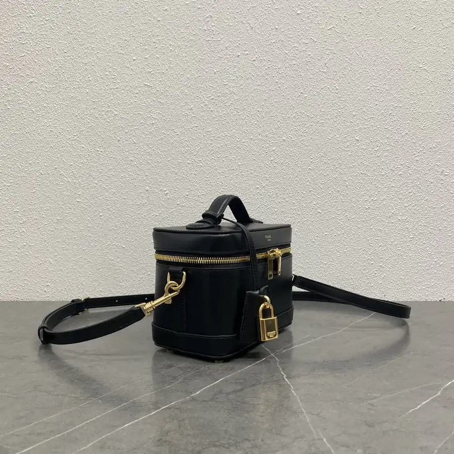 CE VANITY Cosmetic Bag Classic Design, Elegant and Practical
