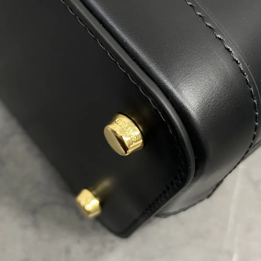 CE VANITY Cosmetic Bag Classic Design, Elegant and Practical