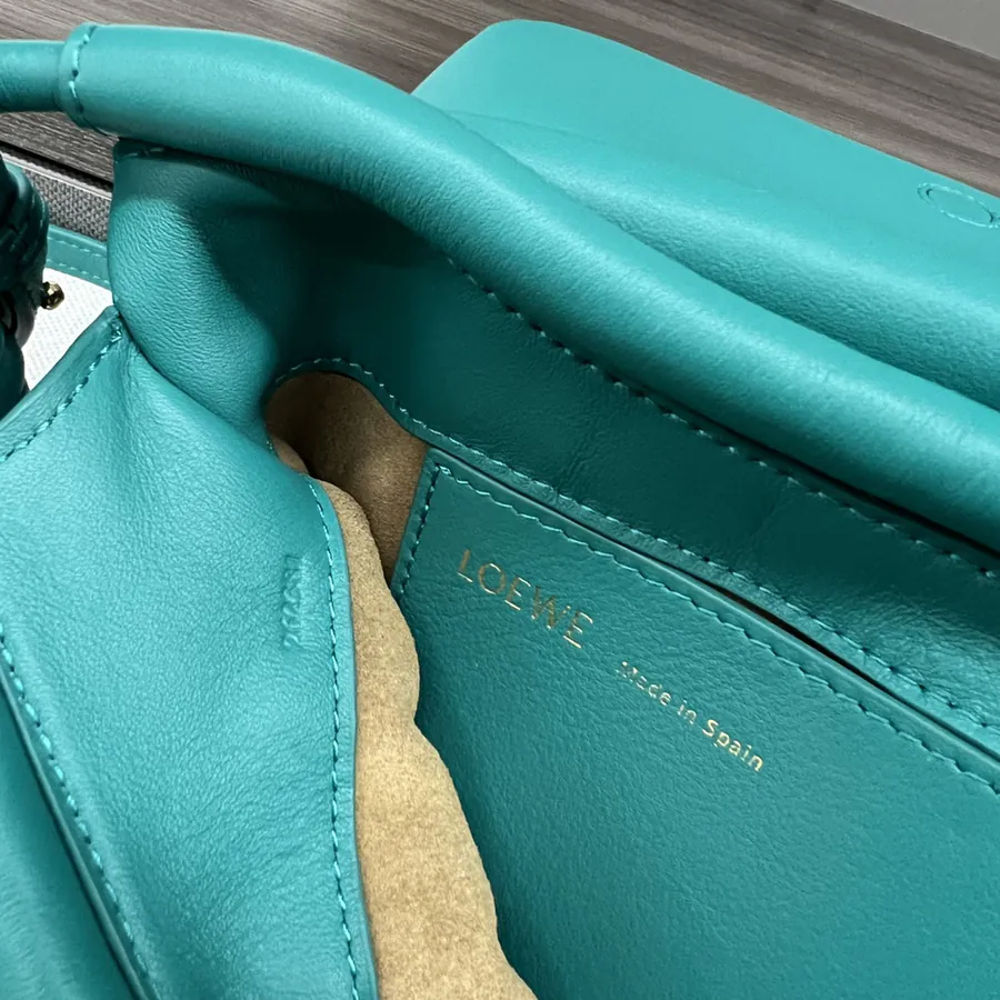New Loe*we Paseo Bag in Shiny Nappa Calfskin