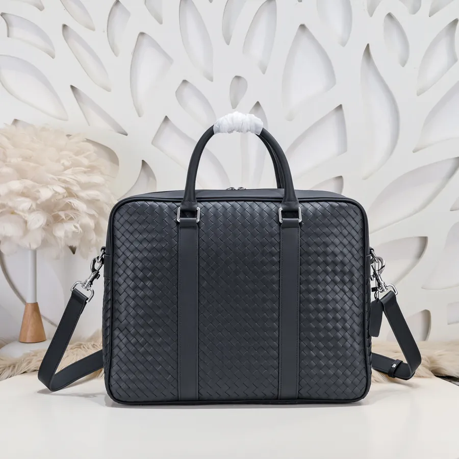 BV 2024 Men's Briefcase with Fine Trim