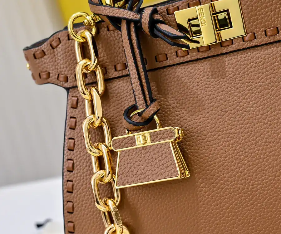 Upgraded Peekaboo Iseeu Compact Handbag