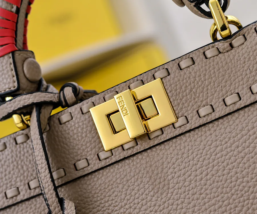 Upgraded Peekaboo Iseeu Compact Handbag