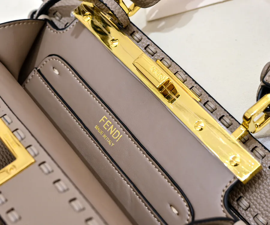 Upgraded Peekaboo Iseeu Compact Handbag