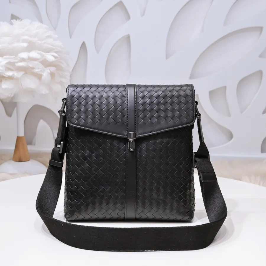 2024 Men's Crossbody Bag Premium Leather, Elegant Design