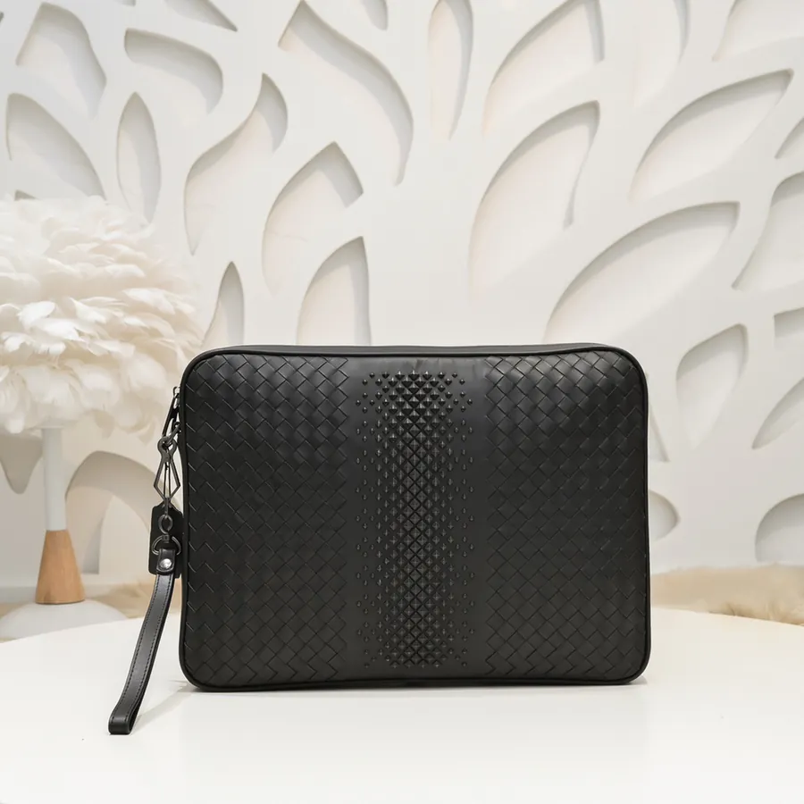 BV 2024 Men's Handbag Premium Quality, Elegant Design