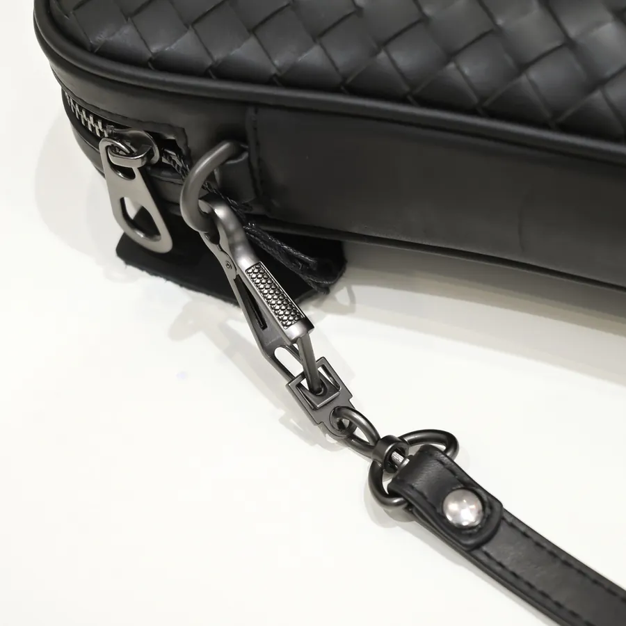 BV 2024 Men's Handbag Premium Quality, Elegant Design