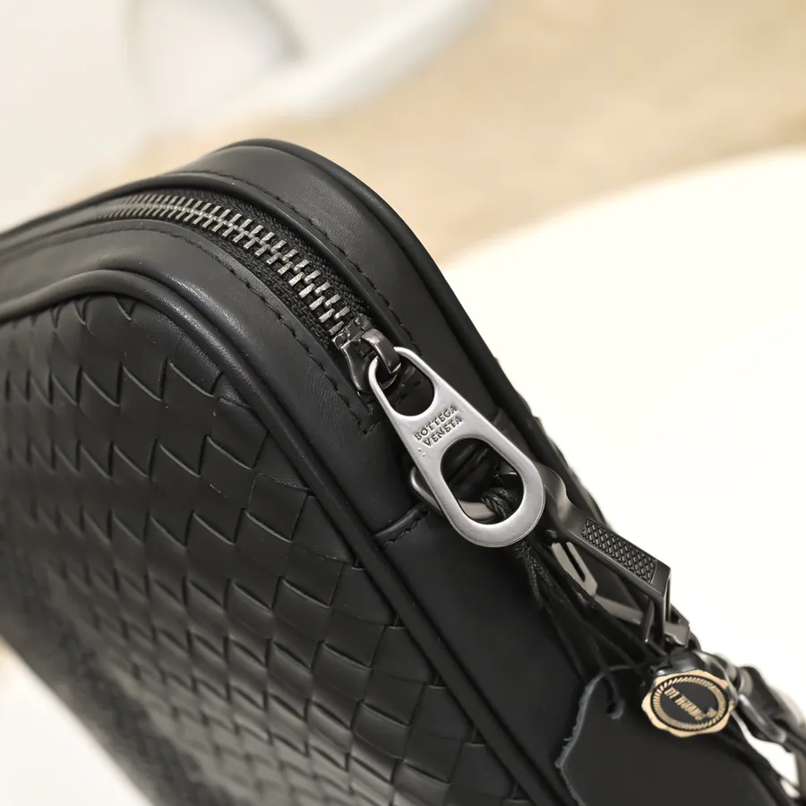 BV 2024 Men's Handbag Premium Quality, Elegant Design