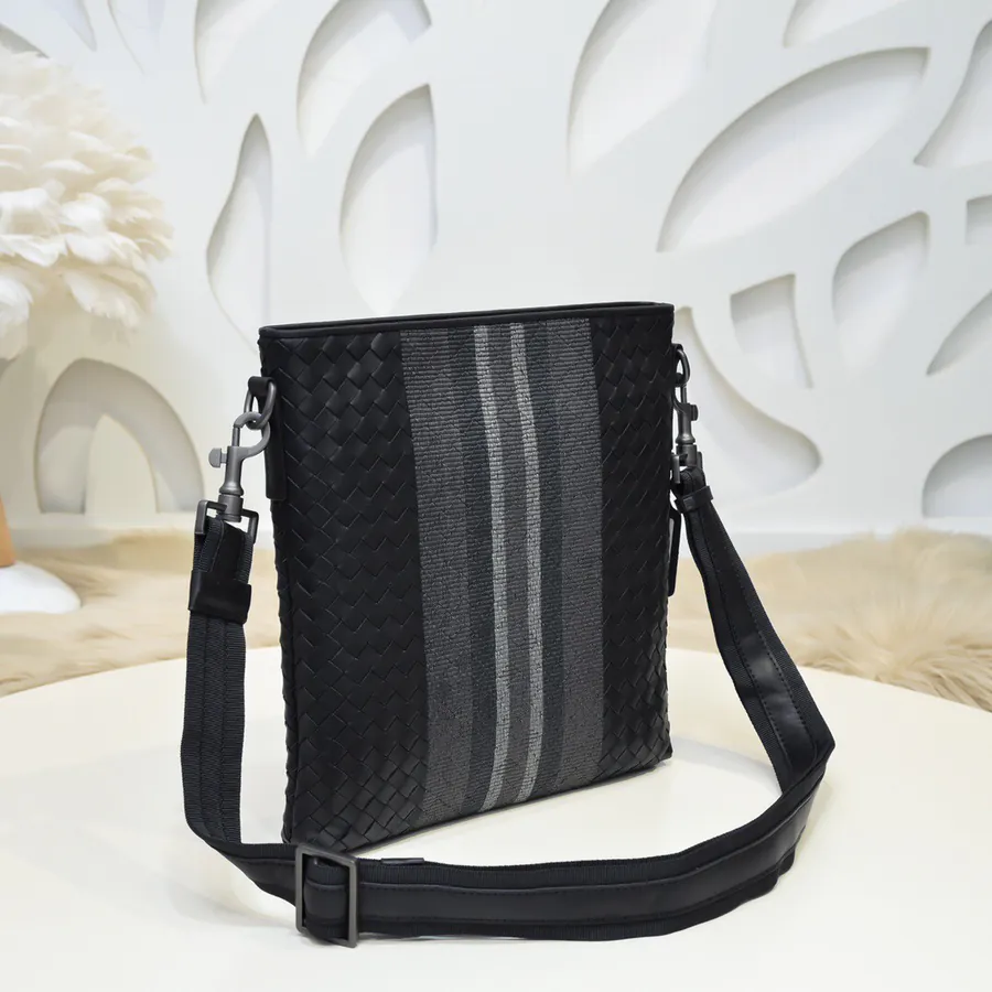 Men's 2024 Bucket Bag Intrecciato Design