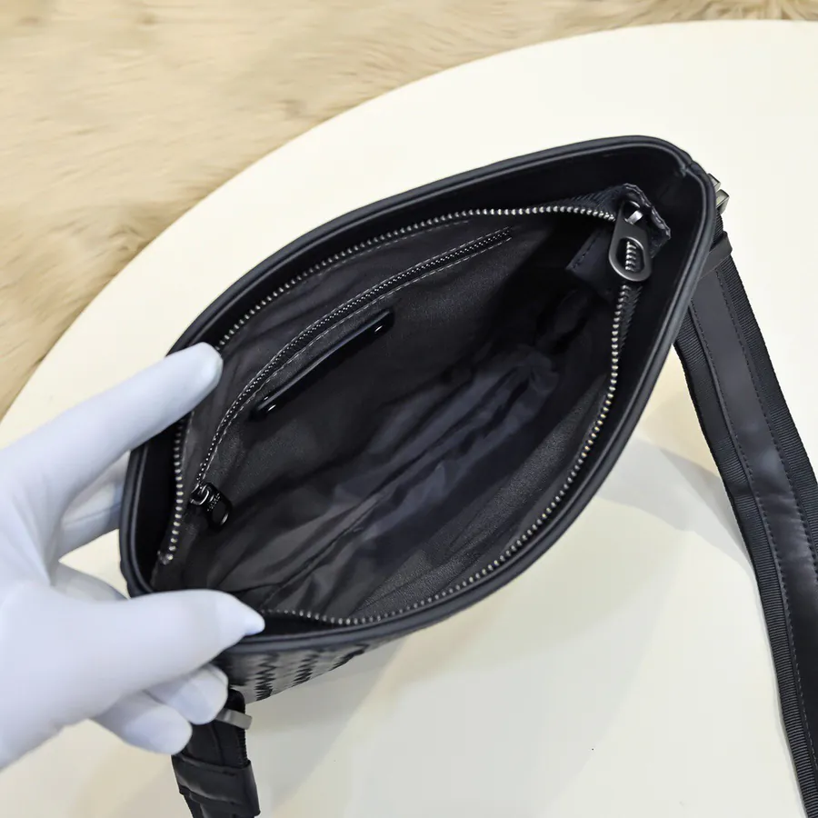 Men's 2024 Bucket Bag Intrecciato Design