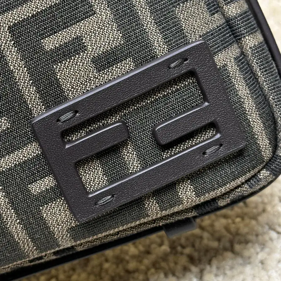 Small Simply FENDI Shoulder Bag