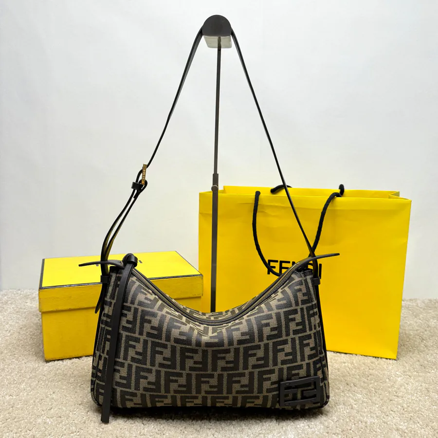 FENDI Simply FENDI Medium Handbag