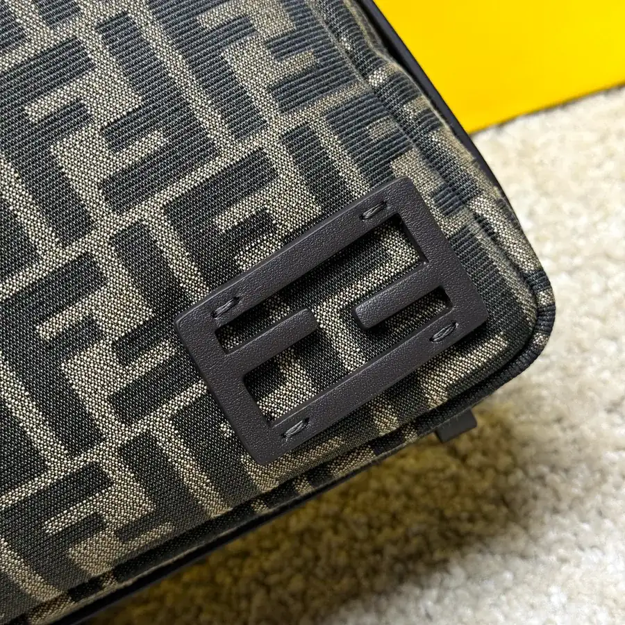 FENDI Simply FENDI Medium Handbag