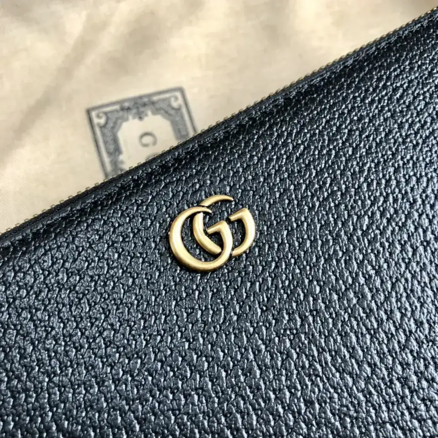 G Brand Premium Bucket Bag with Grained Calfskin