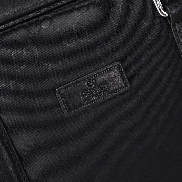 Gucci New Men's Briefcase with Synchronized Launch, Stylish and Practical
