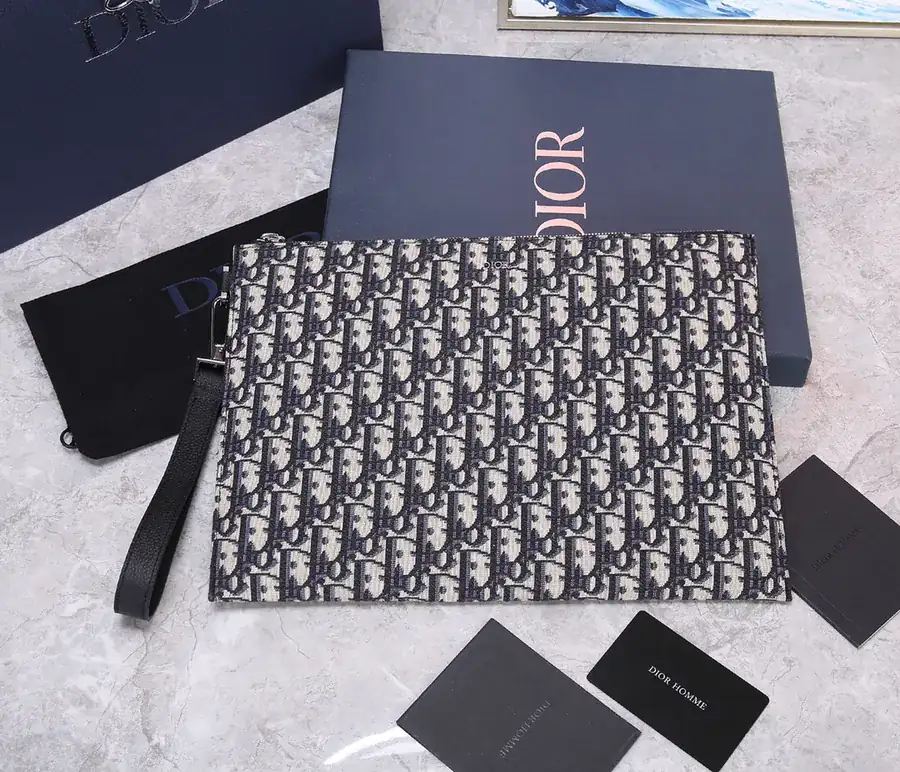 DIOR A5 Handbag Minimalist Design with Oblique Print and Grained Calfskin Details