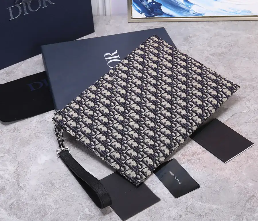 DIOR A5 Handbag Minimalist Design with Oblique Print and Grained Calfskin Details