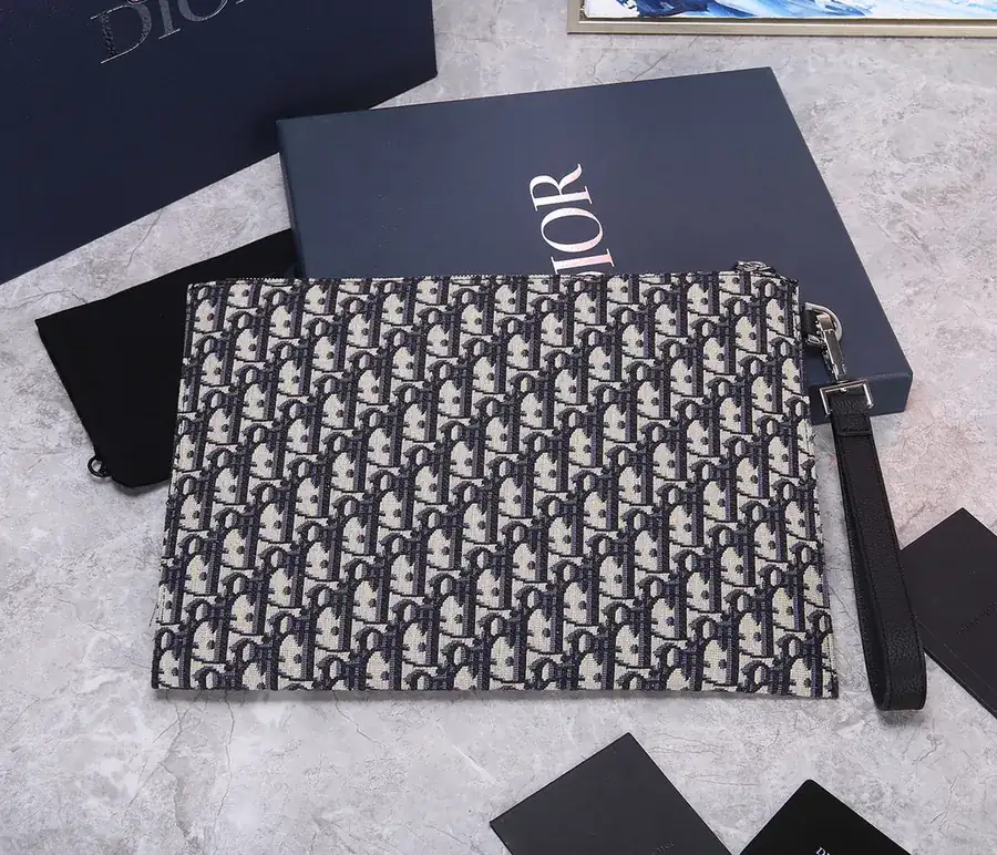 DIOR A5 Handbag Minimalist Design with Oblique Print and Grained Calfskin Details