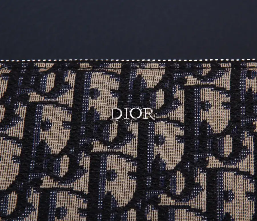 DIOR A5 Handbag Minimalist Design with Oblique Print and Grained Calfskin Details