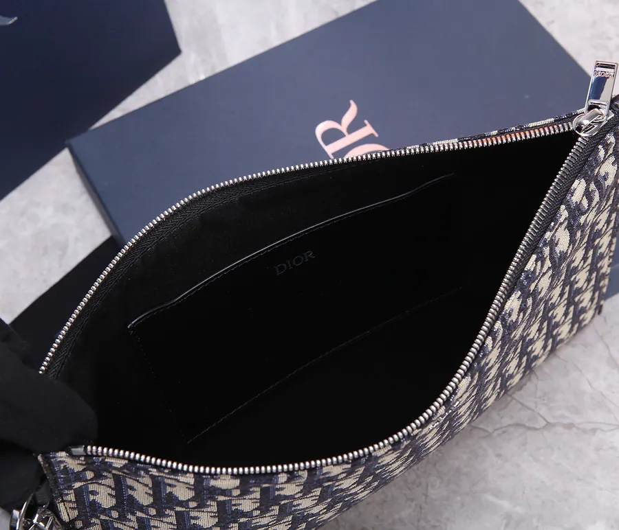 DIOR A5 Handbag Minimalist Design with Oblique Print and Grained Calfskin Details