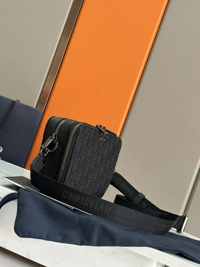Top Original Handbag with Adjustable Shoulder Strap