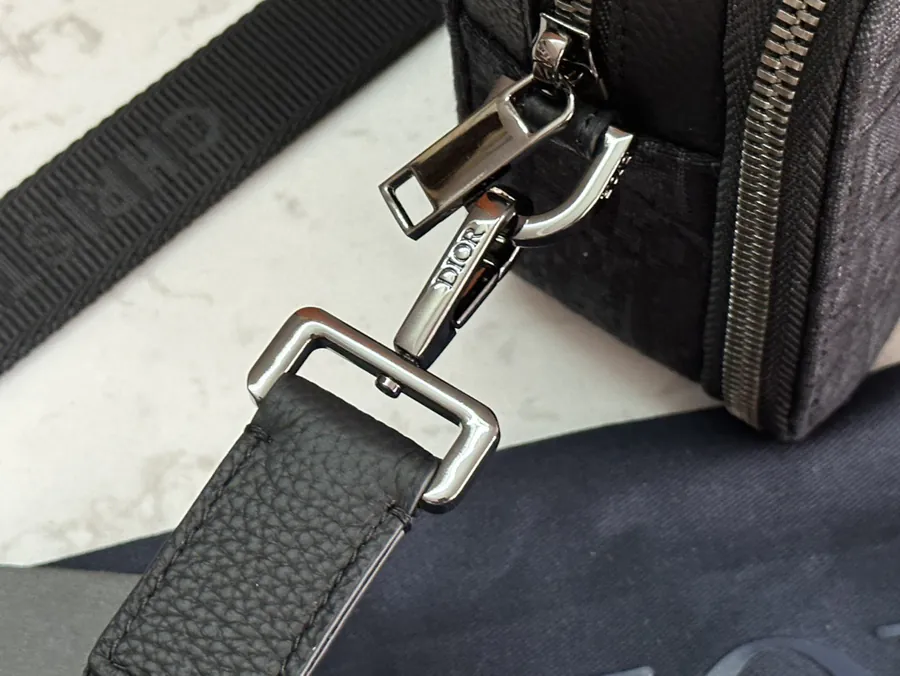 Top Original Handbag with Adjustable Shoulder Strap