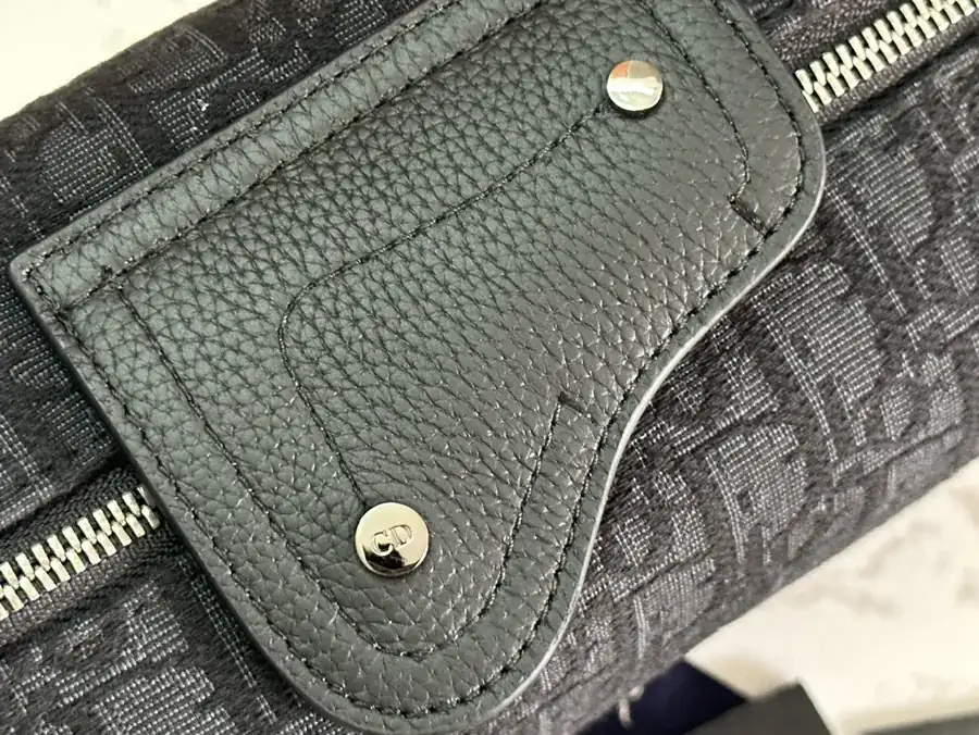 Lingot Washbag in Premium Canvas