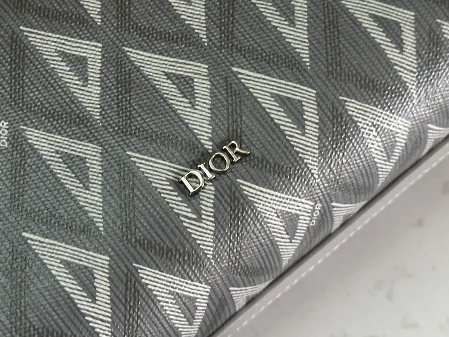 Lingot Washbag in Grained Calfskin