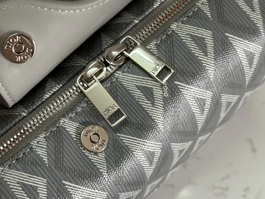 Lingot Washbag in Grained Calfskin