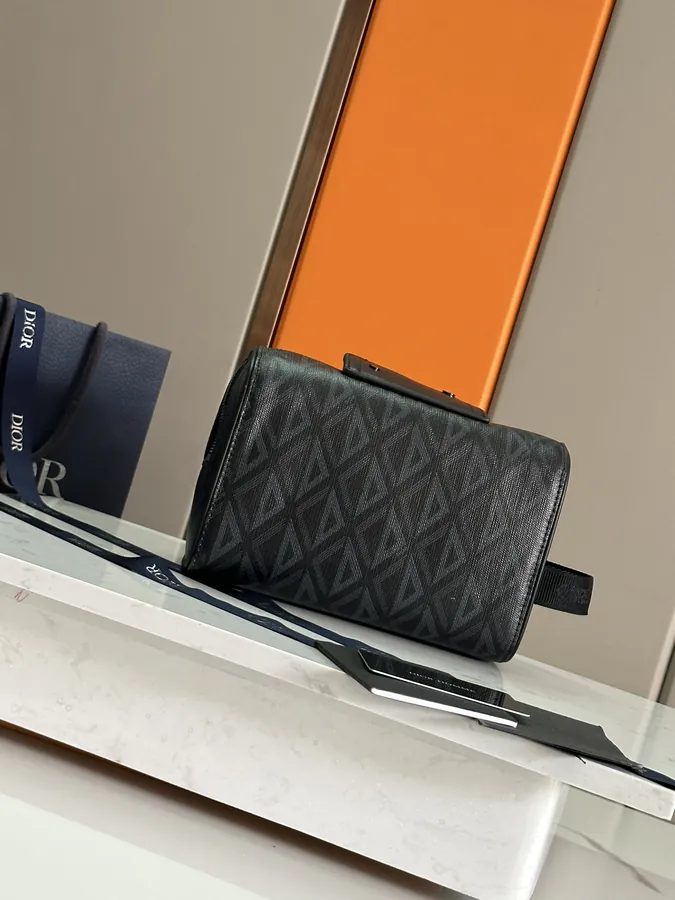 Lingot Washbag in Black Rhombus Design